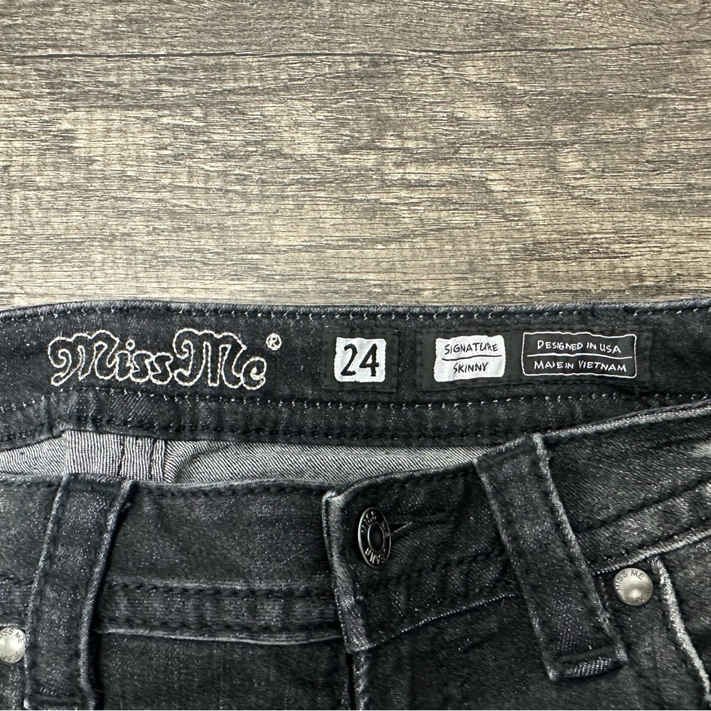 Miss Me Women's Whiskered Black Skinny Jeans Embroidered Side Detail - Picture 13 of 16